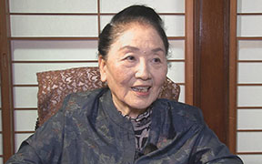 瀬名波 孝子